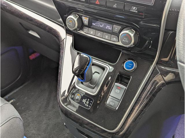 セレナ e-パワー ハイウェイスターV ETC 全周囲カメラ ナビ TV クリアランスソナー オートクルーズコントロール レーンアシスト 衝突被害軽減システム 両側電動スライドドア オートライト LEDヘッドランプ スマートキー(11枚目)