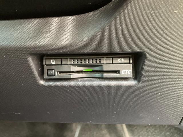 アクア S ETC バックカメラ ナビ TV オートライト スマートキー 電動格納ミラー CVT 衝突安全ボディ 記録簿 ABS ESC CD Bluetooth エアコン パワーステアリング パワーウィンドウ(9枚目)