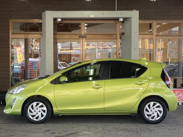 アクア S ETC バックカメラ ナビ TV オートライト スマートキー 電動格納ミラー CVT 衝突安全ボディ 記録簿 ABS ESC CD Bluetooth エアコン パワーステアリング パワーウィンドウ(15枚目)