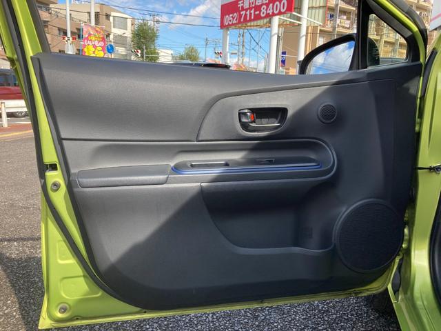 アクア S ETC バックカメラ ナビ TV オートライト スマートキー 電動格納ミラー CVT 衝突安全ボディ 記録簿 ABS ESC CD Bluetooth エアコン パワーステアリング パワーウィンドウ(33枚目)