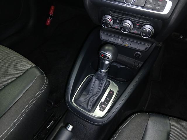 A1スポーツバック 1.0TFSIスポーツ コントラストルーフ ETC ナビ TV クリアランスソナー アルミホイール オートライト スマートキー AT 盗難防止システム 記録簿 ABS ESC CD エアコン パワーステアリング(9枚目)