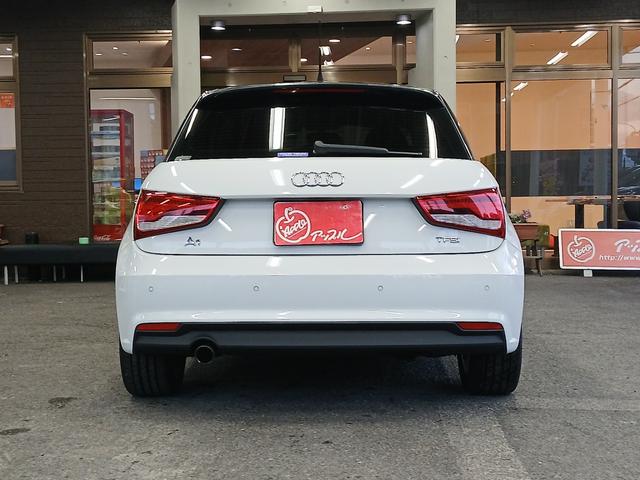 A1スポーツバック 1.0TFSIスポーツ コントラストルーフ ETC ナビ TV クリアランスソナー アルミホイール オートライト スマートキー AT 盗難防止システム 記録簿 ABS ESC CD エアコン パワーステアリング(16枚目)