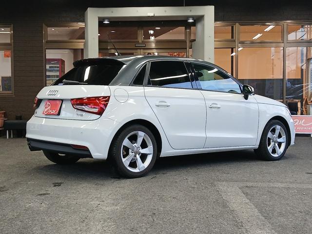 A1スポーツバック 1.0TFSIスポーツ コントラストルーフ ETC ナビ TV クリアランスソナー アルミホイール オートライト スマートキー AT 盗難防止システム 記録簿 ABS ESC CD エアコン パワーステアリング(17枚目)