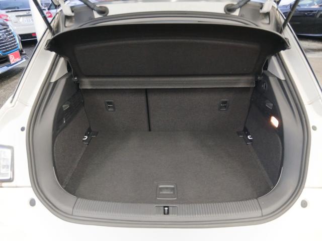 A1スポーツバック 1.0TFSIスポーツ コントラストルーフ ETC ナビ TV クリアランスソナー アルミホイール オートライト スマートキー AT 盗難防止システム 記録簿 ABS ESC CD エアコン パワーステアリング(18枚目)