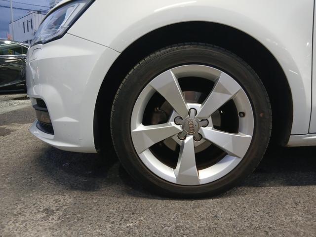 A1スポーツバック 1.0TFSIスポーツ コントラストルーフ ETC ナビ TV クリアランスソナー アルミホイール オートライト スマートキー AT 盗難防止システム 記録簿 ABS ESC CD エアコン パワーステアリング(22枚目)