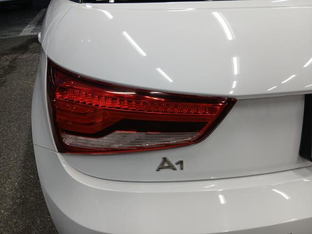 A1スポーツバック 1.0TFSIスポーツ コントラストルーフ ETC ナビ TV クリアランスソナー アルミホイール オートライト スマートキー AT 盗難防止システム 記録簿 ABS ESC CD エアコン パワーステアリング(36枚目)