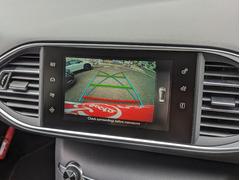 ギヤをリバースに入れると車両後方の映像を映し出し、バック時の後方視界をサポートするリヤビューカメラ！ 5