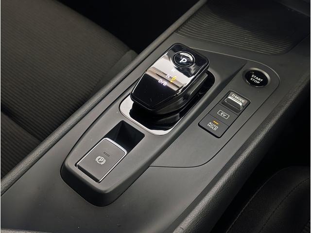 ノート Ｓ　カロッツェリアナビ／全方位運転支援システム／アラウンドビューモニター／デジタルインナーミラー／ＬＥＤヘッドライト／コーナーセンサー／ブラインドスポットモニター／ＥＴＣ／前後ドラレコ／禁煙車（8枚目）