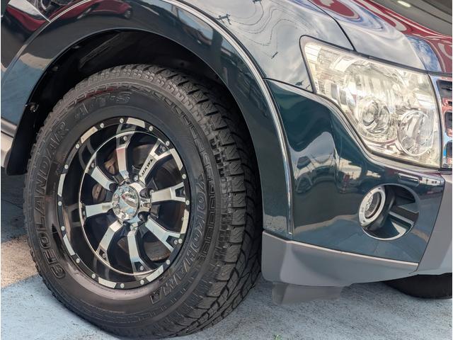 パジェロ ロング　エクシード　４ＷＤ／１オーナー／同色ペイント／社外ナビ／ＥＴＣ／オートクルーズコントロール／オートライト／社外アルミ／ＨＩＤヘッドライト／キーレスエントリー／シートヒーター／７人乗り（17枚目）