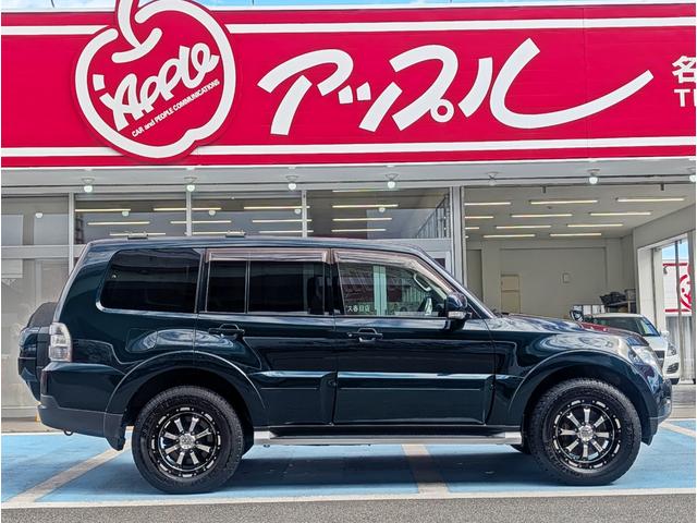 パジェロ ロング　エクシード　４ＷＤ／１オーナー／同色ペイント／社外ナビ／ＥＴＣ／オートクルーズコントロール／オートライト／社外アルミ／ＨＩＤヘッドライト／キーレスエントリー／シートヒーター／７人乗り（20枚目）