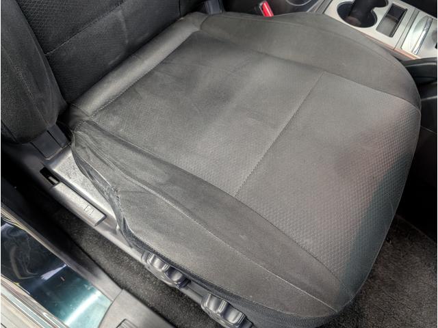 パジェロ ロング　エクシード　４ＷＤ／１オーナー／同色ペイント／社外ナビ／ＥＴＣ／オートクルーズコントロール／オートライト／社外アルミ／ＨＩＤヘッドライト／キーレスエントリー／シートヒーター／７人乗り（30枚目）