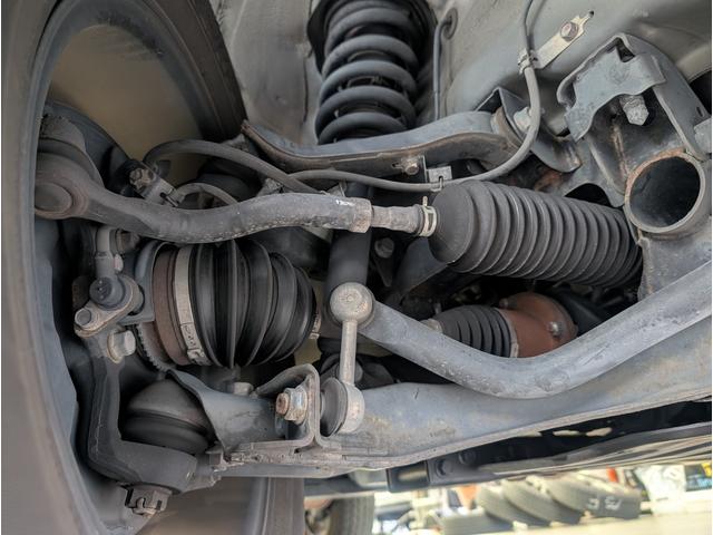 パジェロ ロング　エクシード　４ＷＤ／１オーナー／同色ペイント／社外ナビ／ＥＴＣ／オートクルーズコントロール／オートライト／社外アルミ／ＨＩＤヘッドライト／キーレスエントリー／シートヒーター／７人乗り（50枚目）