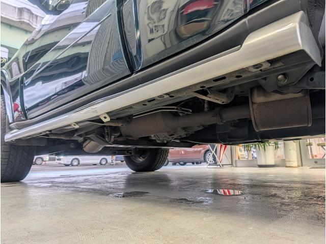 パジェロ ロング　エクシード　４ＷＤ／１オーナー／同色ペイント／社外ナビ／ＥＴＣ／オートクルーズコントロール／オートライト／社外アルミ／ＨＩＤヘッドライト／キーレスエントリー／シートヒーター／７人乗り（53枚目）