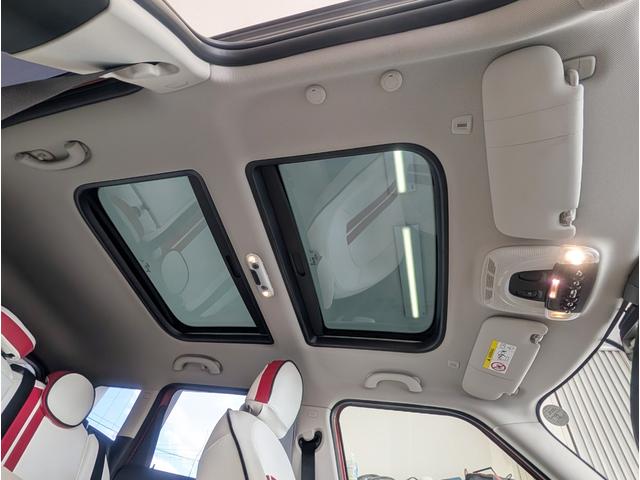 ＭＩＮＩ クーパーＤ　クラブマン　サンルーフ／ペッパーＰＫＧ／デジタルＰＫＧ／ＬＥＤヘッドライト／Ｆ・Ｒパークディスタンス／ＡＣＣ／ヘッドアップディスプレイ／純正ナビ／バックモニター／ユニオンジャックテール／ＥＴＣ／１オーナー／禁煙車（7枚目）