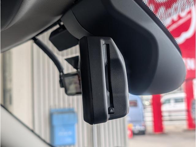 ＭＩＮＩ クーパーＤ　クラブマン　サンルーフ／ペッパーＰＫＧ／デジタルＰＫＧ／ＬＥＤヘッドライト／Ｆ・Ｒパークディスタンス／ＡＣＣ／ヘッドアップディスプレイ／純正ナビ／バックモニター／ユニオンジャックテール／ＥＴＣ／１オーナー／禁煙車（16枚目）