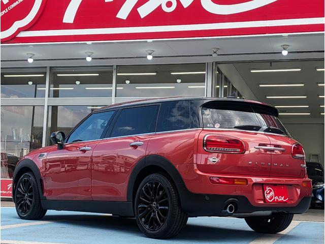 ＭＩＮＩ クーパーＤ　クラブマン　サンルーフ／ペッパーＰＫＧ／デジタルＰＫＧ／ＬＥＤヘッドライト／Ｆ・Ｒパークディスタンス／ＡＣＣ／ヘッドアップディスプレイ／純正ナビ／バックモニター／ユニオンジャックテール／ＥＴＣ／１オーナー／禁煙車（32枚目）