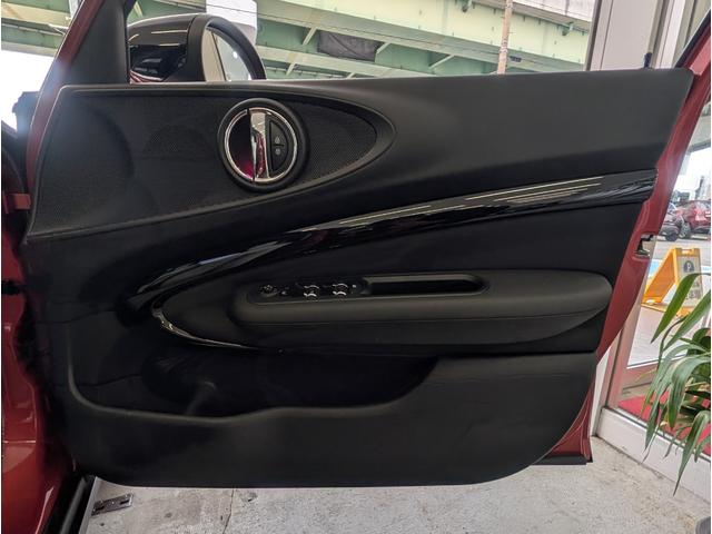 ＭＩＮＩ クーパーＤ　クラブマン　サンルーフ／ペッパーＰＫＧ／デジタルＰＫＧ／ＬＥＤヘッドライト／Ｆ・Ｒパークディスタンス／ＡＣＣ／ヘッドアップディスプレイ／純正ナビ／バックモニター／ユニオンジャックテール／ＥＴＣ／１オーナー／禁煙車（46枚目）