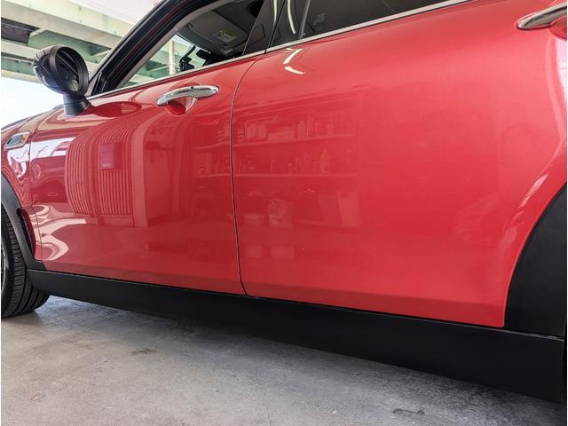 ＭＩＮＩ クーパーＤ　クラブマン　サンルーフ／ペッパーＰＫＧ／デジタルＰＫＧ／ＬＥＤヘッドライト／Ｆ・Ｒパークディスタンス／ＡＣＣ／ヘッドアップディスプレイ／純正ナビ／バックモニター／ユニオンジャックテール／ＥＴＣ／１オーナー／禁煙車（50枚目）