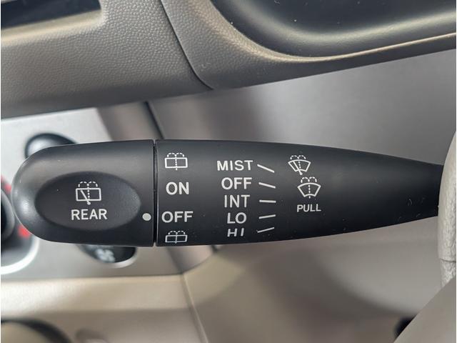 ２級整備士資格を保有のスタッフが、車両のコンディション・お客様の予算に応じた適切な提案をいたします。車検・点検整備・事故等の修理などアフターサービスも安心してお任せください！