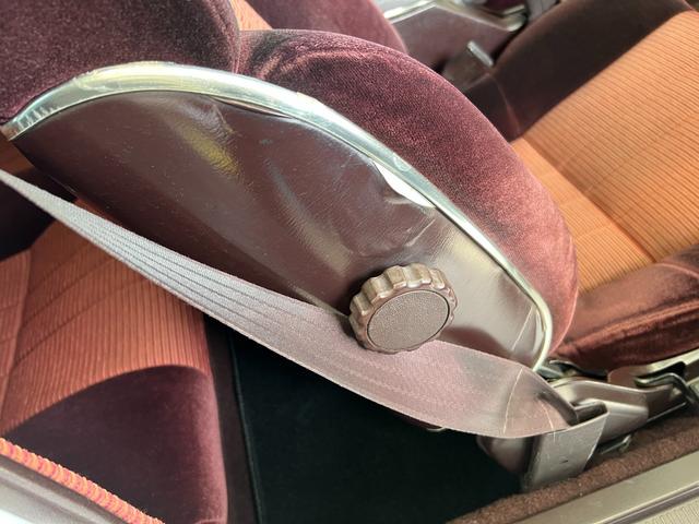 セリカＸＸ ＧＴ　自社買取車／同色全塗装済み／フルセグナビ／２０２２年製タイヤ／バックカメラ／ナルディステアリング／レーダー付きミラー／水温計／ＥＴＣ／各純正部品積み込み（19枚目）