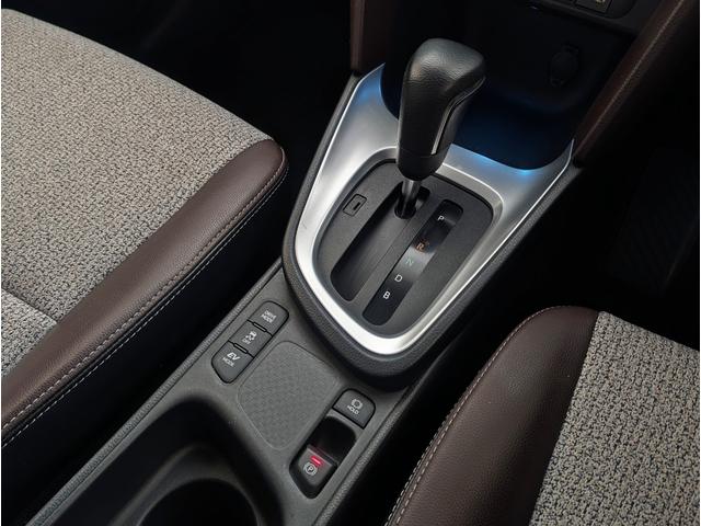 ヤリスクロス ハイブリッドＺ　純正ナビ／全方位モニター／追従レーダークルーズ／ブラインドスポットモニター／運転席パワーシート／前席シートヒーター／ハンドルヒーター／ハーフレザーシート／ＬＥＤヘッドライト／ＥＴＣ／１オーナー／禁煙車（11枚目）