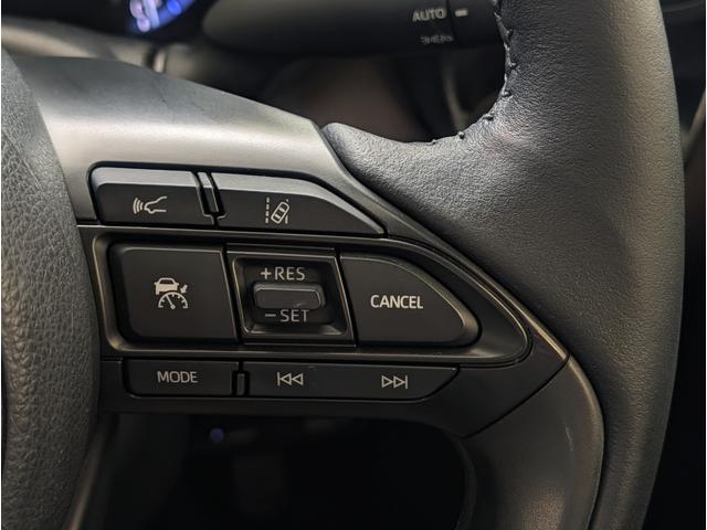 ヤリスクロス ハイブリッドＺ　純正ナビ／全方位モニター／追従レーダークルーズ／ブラインドスポットモニター／運転席パワーシート／前席シートヒーター／ハンドルヒーター／ハーフレザーシート／ＬＥＤヘッドライト／ＥＴＣ／１オーナー／禁煙車（13枚目）