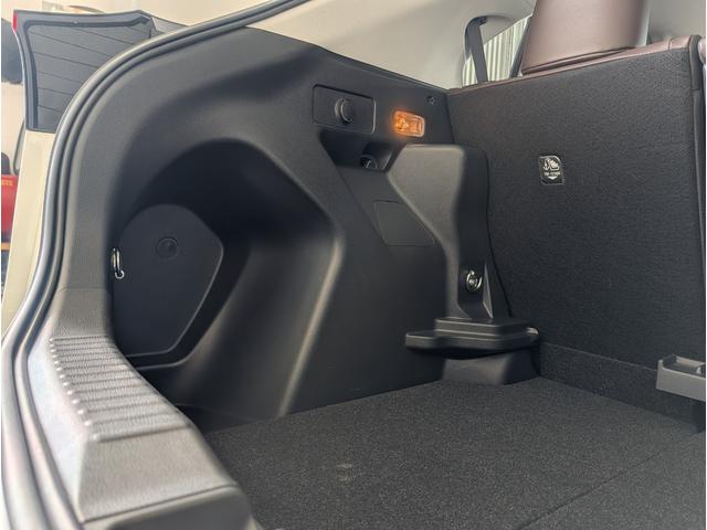 ヤリスクロス ハイブリッドＺ　純正ナビ／全方位モニター／追従レーダークルーズ／ブラインドスポットモニター／運転席パワーシート／前席シートヒーター／ハンドルヒーター／ハーフレザーシート／ＬＥＤヘッドライト／ＥＴＣ／１オーナー／禁煙車（40枚目）