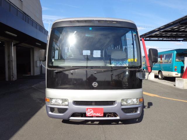 リヤ観音ドア 25人乗り 自動ドア(4枚目)