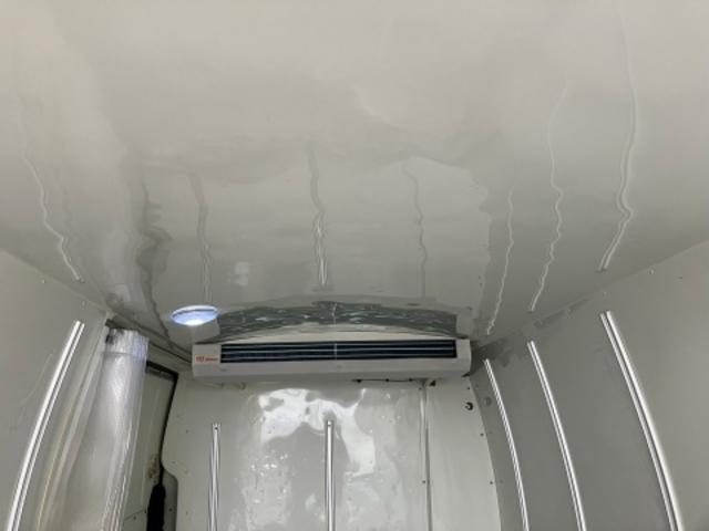 ハイエースバン 4WD 1トン 中温冷凍バン(17枚目)