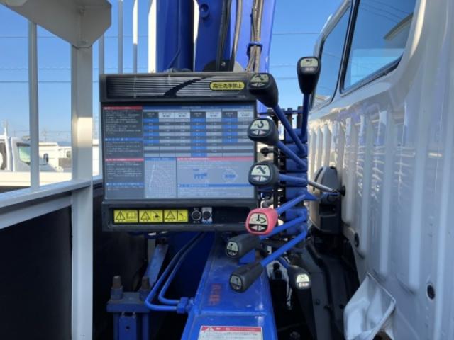 ヒノレンジャー 　Ｗキャブ　２．３トン　４段クレーン（13枚目）