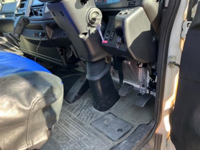 ヒノレンジャー 　Ｗキャブ　２．３トン　４段クレーン（56枚目）