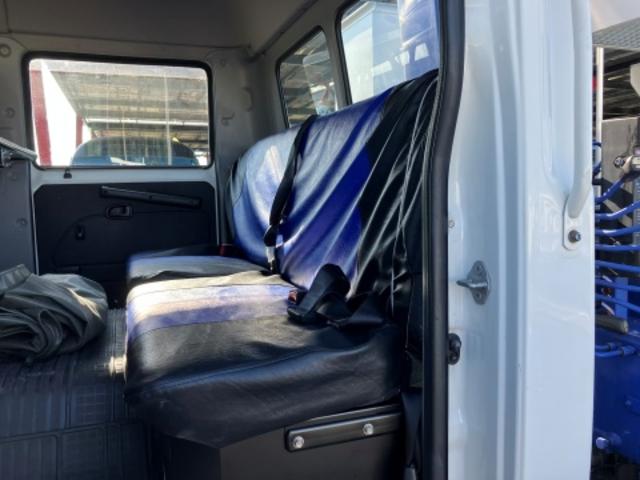 ヒノレンジャー 　Ｗキャブ　２．３トン　４段クレーン（63枚目）