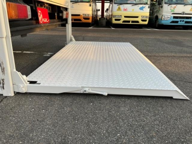 デュトロ 2トン ワイドロング 垂直パワーゲート(13枚目)