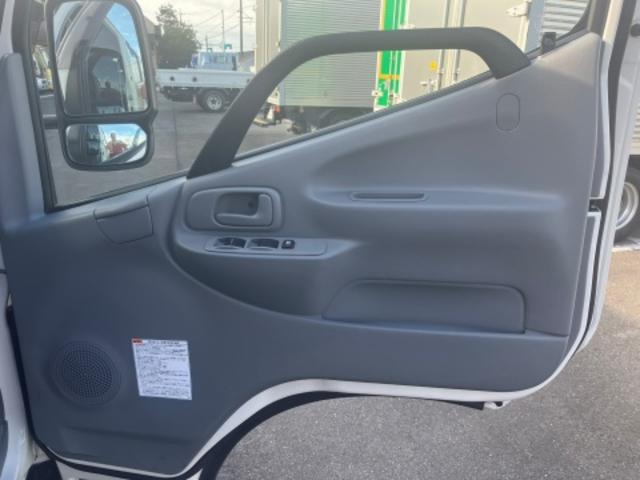 デュトロ Wキャブ 2トン(42枚目)