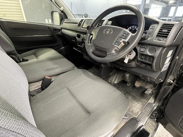 ハイエースバン (12枚目)