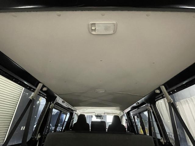 ハイエースバン (28枚目)