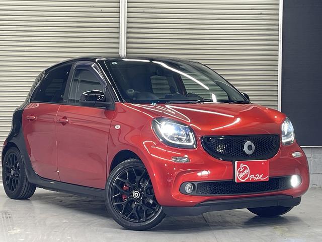 スマートフォーフォー ターボ　ドライブレコーダー　バックカメラ　ナビ　クリアランスソナー　オートクルーズコントロール　衝突被害軽減システム　アルミホイール　革シート　アイドリングストップ　ＡＴ　盗難防止システム　ＡＢＳ　エアコン（4枚目）