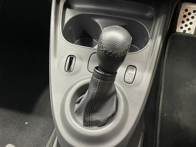 スマートフォーフォー ターボ　ドライブレコーダー　バックカメラ　ナビ　クリアランスソナー　オートクルーズコントロール　衝突被害軽減システム　アルミホイール　革シート　アイドリングストップ　ＡＴ　盗難防止システム　ＡＢＳ　エアコン（19枚目）