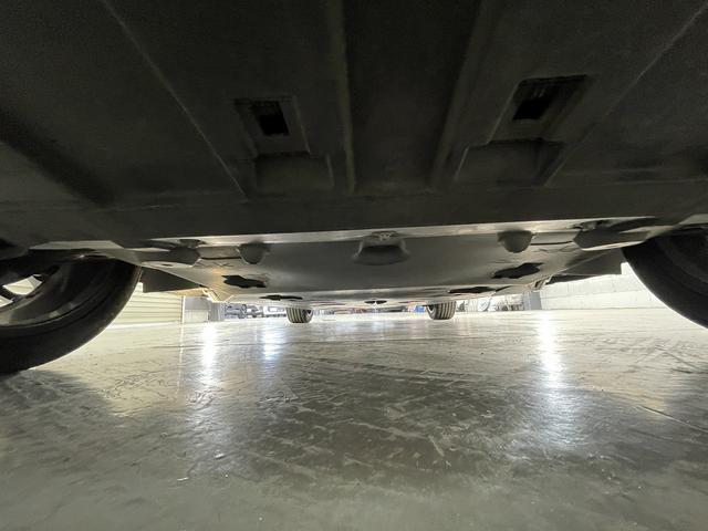 スマートフォーフォー ターボ　ドライブレコーダー　バックカメラ　ナビ　クリアランスソナー　オートクルーズコントロール　衝突被害軽減システム　アルミホイール　革シート　アイドリングストップ　ＡＴ　盗難防止システム　ＡＢＳ　エアコン（33枚目）