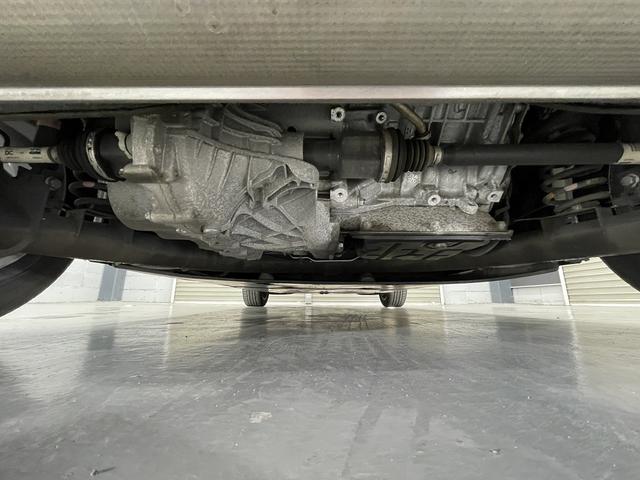 スマートフォーフォー ターボ　ドライブレコーダー　バックカメラ　ナビ　クリアランスソナー　オートクルーズコントロール　衝突被害軽減システム　アルミホイール　革シート　アイドリングストップ　ＡＴ　盗難防止システム　ＡＢＳ　エアコン（34枚目）