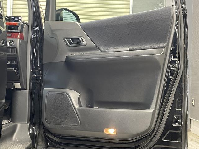 アルファード ２４０Ｓ　ドライブレコーダー　ＥＴＣ　バックカメラ　ＴＶ　クリアランスソナー　両側電動スライドドア　ＨＩＤ　スマートキー　後席モニター　３列シート　ＣＶＴ　アルミホイール　ミュージックプレイヤー接続可（33枚目）