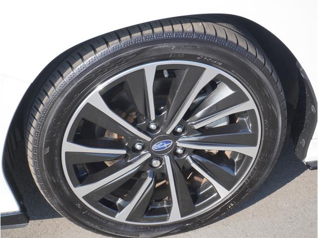 【タイヤの溝もしっかりとございます】車の状態や気になることがございましたらお気軽にお問い合わせくださいませ。