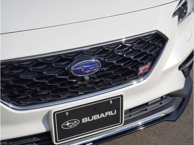 【ＳＵＢＡＲＵふれあいフォローシステム】定期的なアフターフォローシステムです。まず納車１ヶ月目に無料で点検・整備を行ない、その後６ヶ月ごとのセーフティチェック、１２ヶ月法定点検を事前にご案内いたします