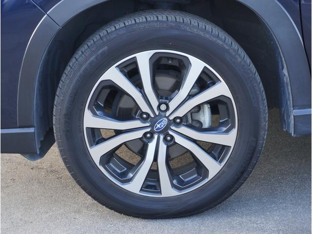 【純正アルミホイール】純正ならではの足回りからボディカラーを際立たせます。