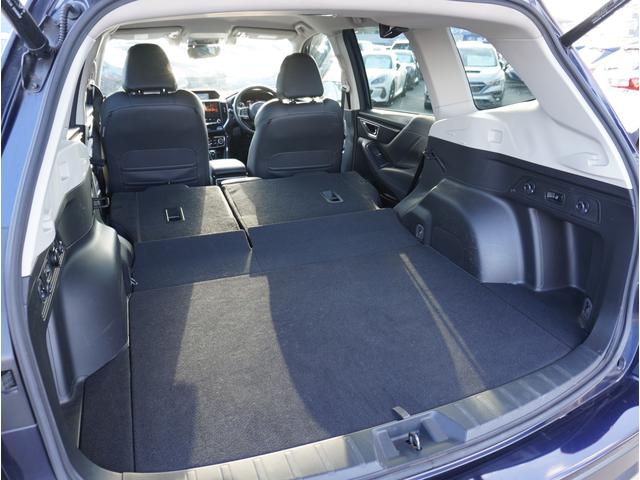 【シートアレンジ】大きな荷物や長い荷物なども載せられます。さまざまなライフスタイルやニーズにしっかりと応えてくれます。