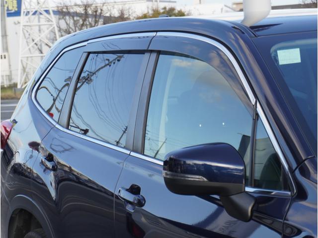 【ＳＵＢＡＲＵふれあいフォローシステム】定期的なアフターフォローシステムです。まず納車１ヶ月目に無料で点検・整備を行ない、その後６ヶ月ごとのセーフティチェック、１２ヶ月法定点検を事前にご案内いたします