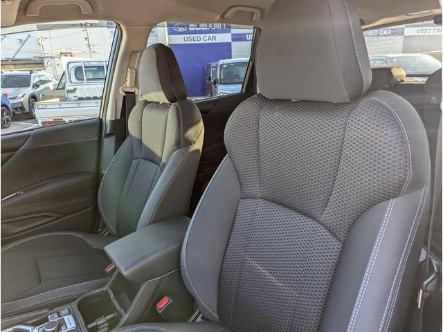 【快適な室内空間】ドライバーはもちろん、後席乗員も快適に過ごせるように。開放的で使い勝手のよい空間づくりにこだわっています。