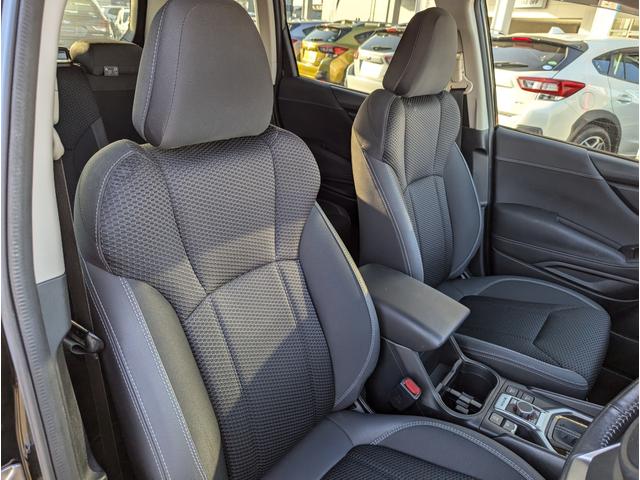 【快適な室内空間】ドライバーはもちろん、後席乗員も快適に過ごせるように。開放的で使い勝手のよい空間づくりにこだわっています。