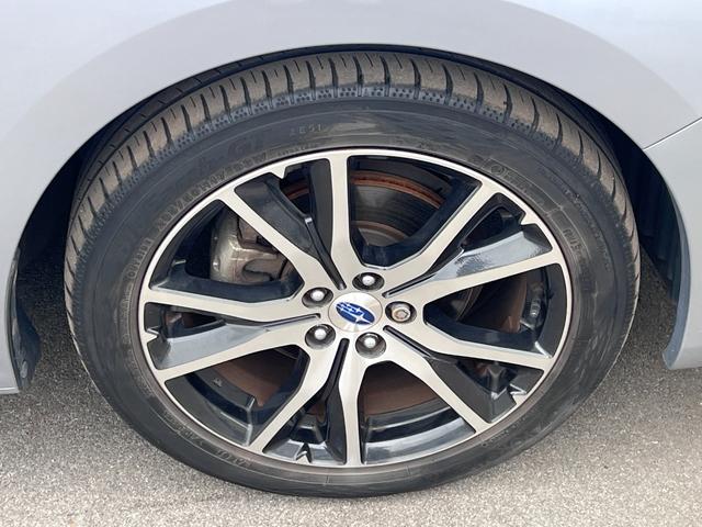 【タイヤの溝もしっかりとございます】車の状態や気になることがございましたらお気軽にお問い合わせくださいませ。