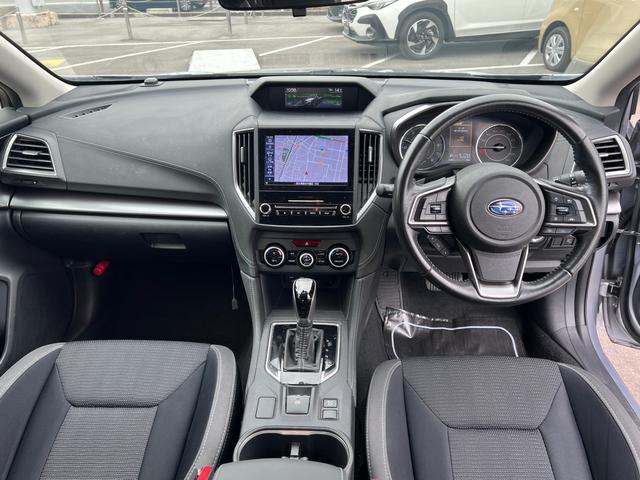 【ＳＵＢＡＲＵふれあいフォローシステム】定期的なアフターフォローシステムです。まず納車１ヶ月目に無料で点検・整備を行ない、その後６ヶ月ごとのセーフティチェック、１２ヶ月法定点検を事前にご案内いたします